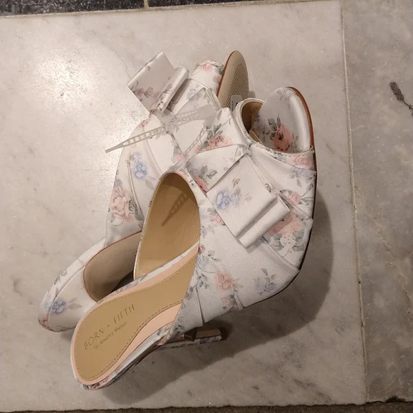 ANTONIO MELANI Floral White Heels - Picture 5 of 6